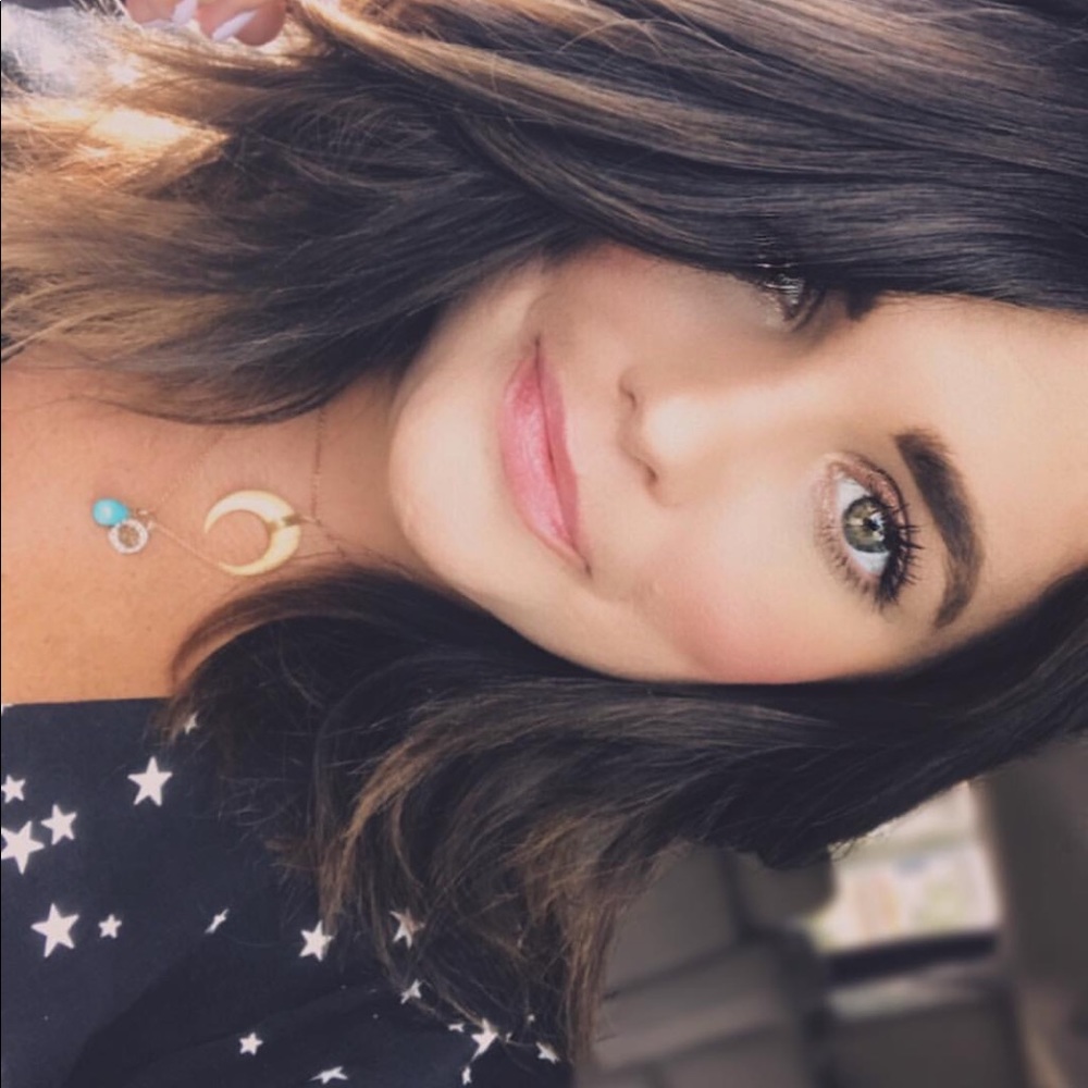 Meet your Posher, Jena